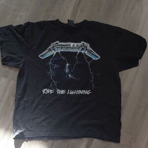Black Metallica 'Ride the Lightning' T-Shirt